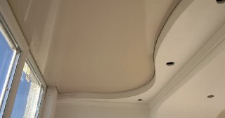 Натяжной потолок на балкон Прохладный, цена 6500 руб.
